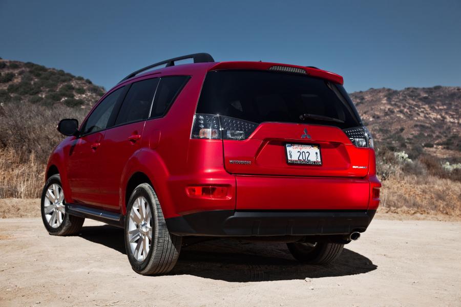  Mitsubishi Outlander 2010 года  (фото 18 из 28)